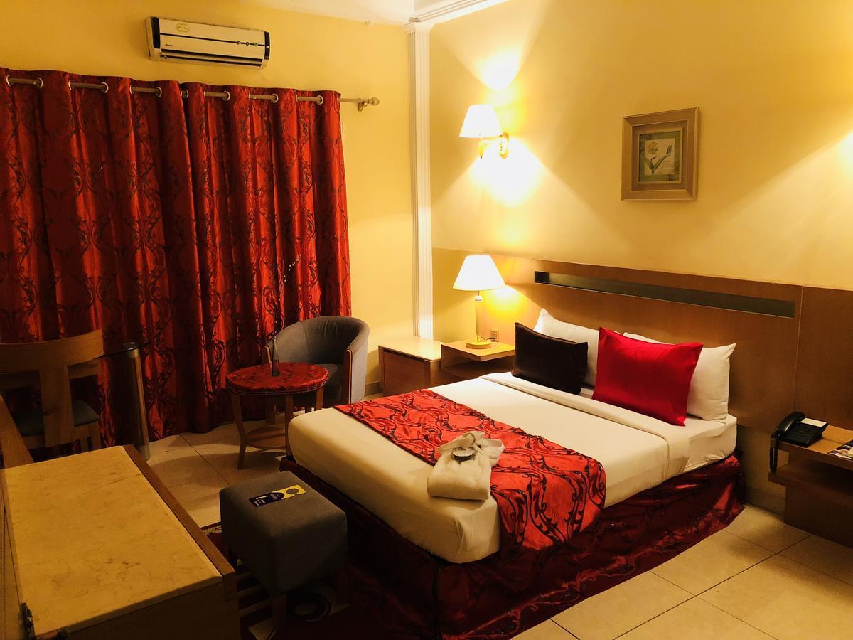 Hotel Riviera Браззавиль Экстерьер фото